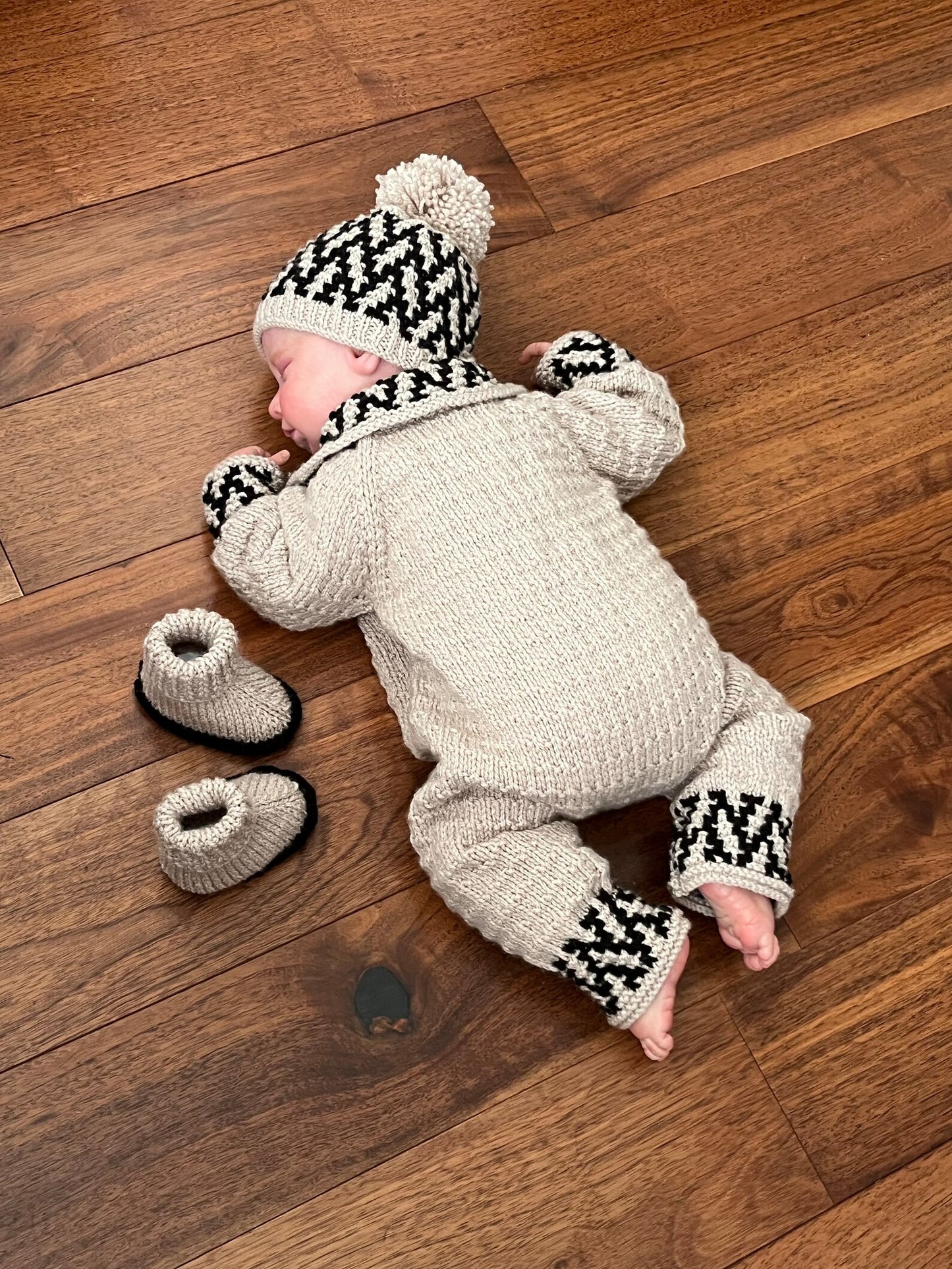 "Fudge” Romper Set Knitting pattern for Reborn doll 16-22” or 0-3 Month Old Baby