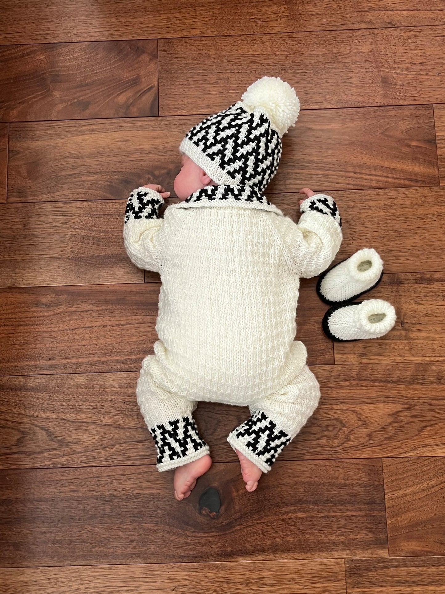 "Fudge” Romper Set Knitting pattern for Reborn doll 16-22” or 0-3 Month Old Baby