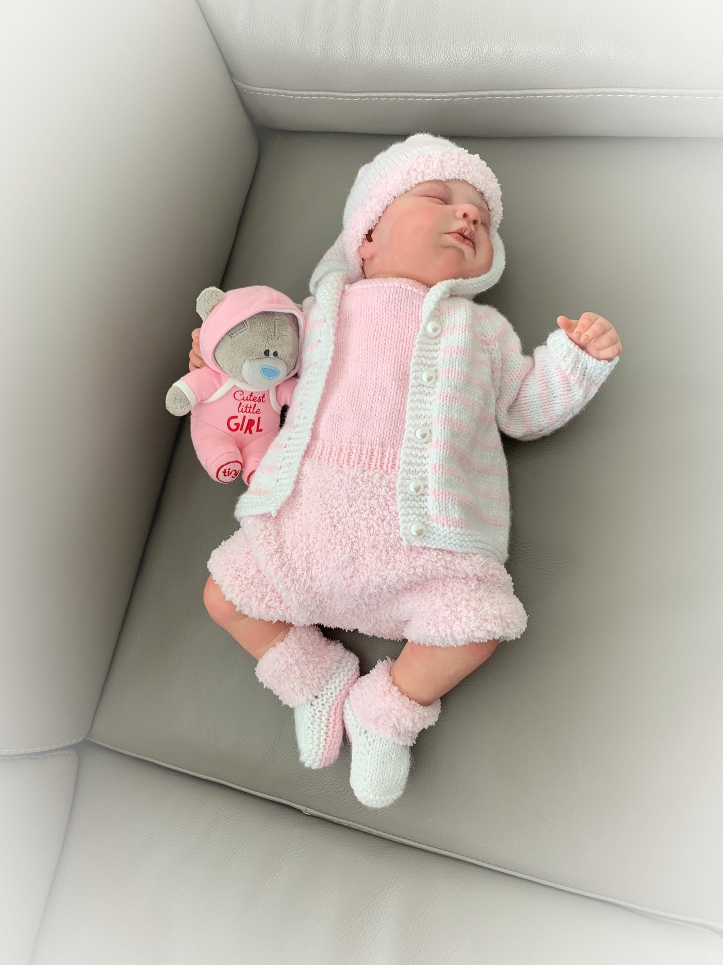 "Topaz” 4 Piece Set Knitting pattern for Reborn doll 18-22” or 0-3 Mth Old Baby