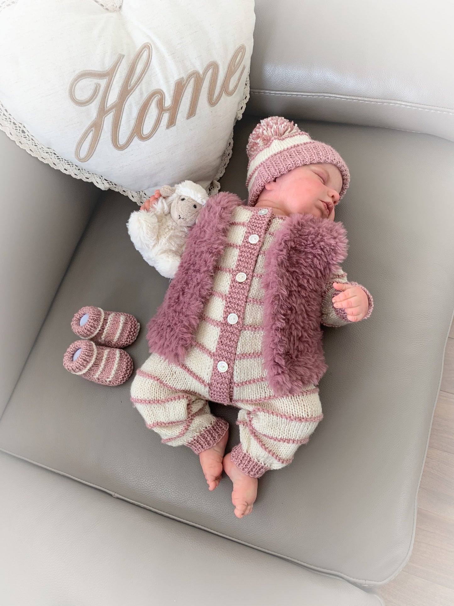 "Garnet” 4 Piece Set Knitting pattern for Reborn doll 18-22” or 0-3 Mth Old Baby
