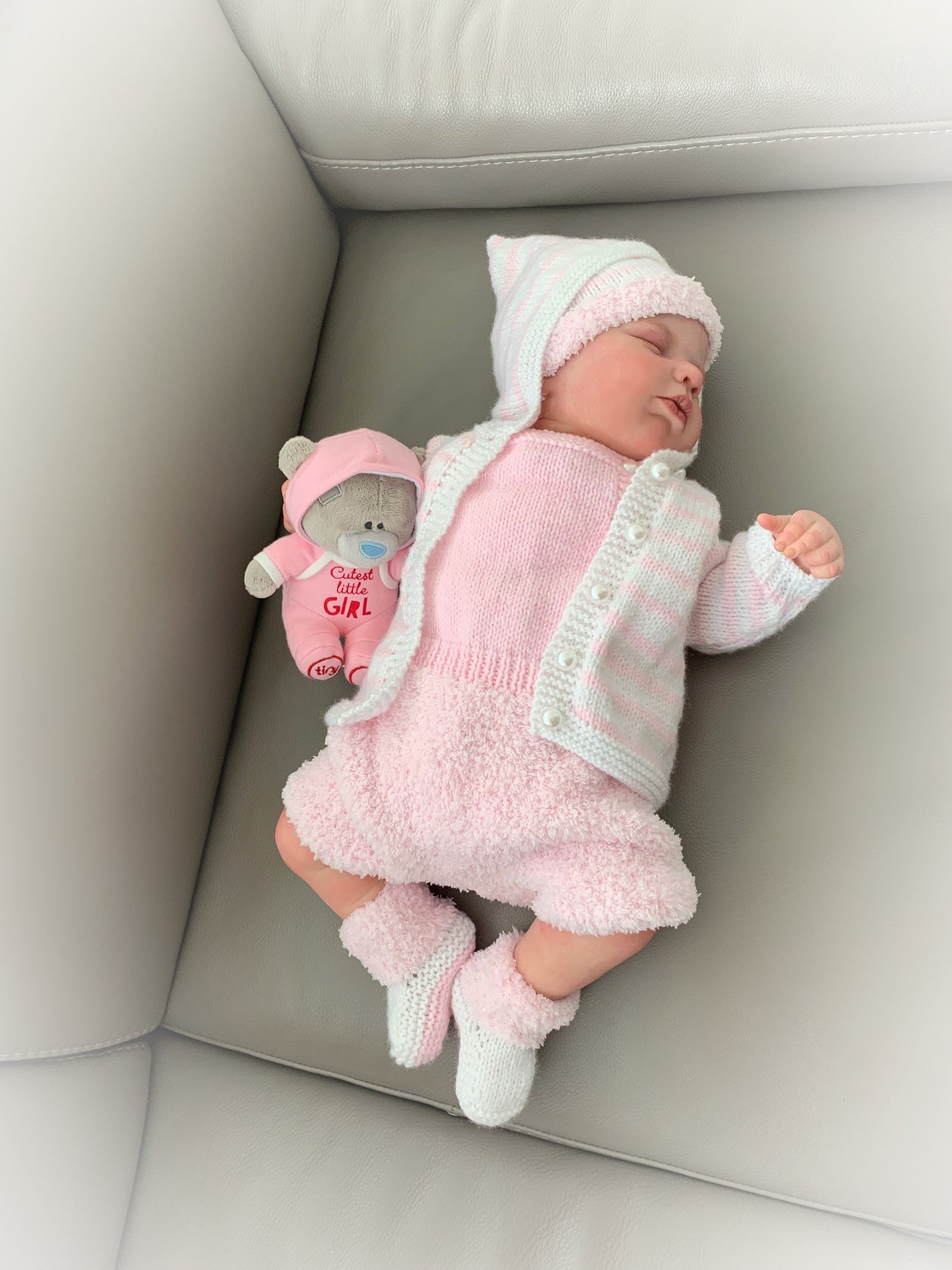 "Topaz” 4 Piece Set Knitting pattern for Reborn doll 18-22” or 0-3 Mth Old Baby