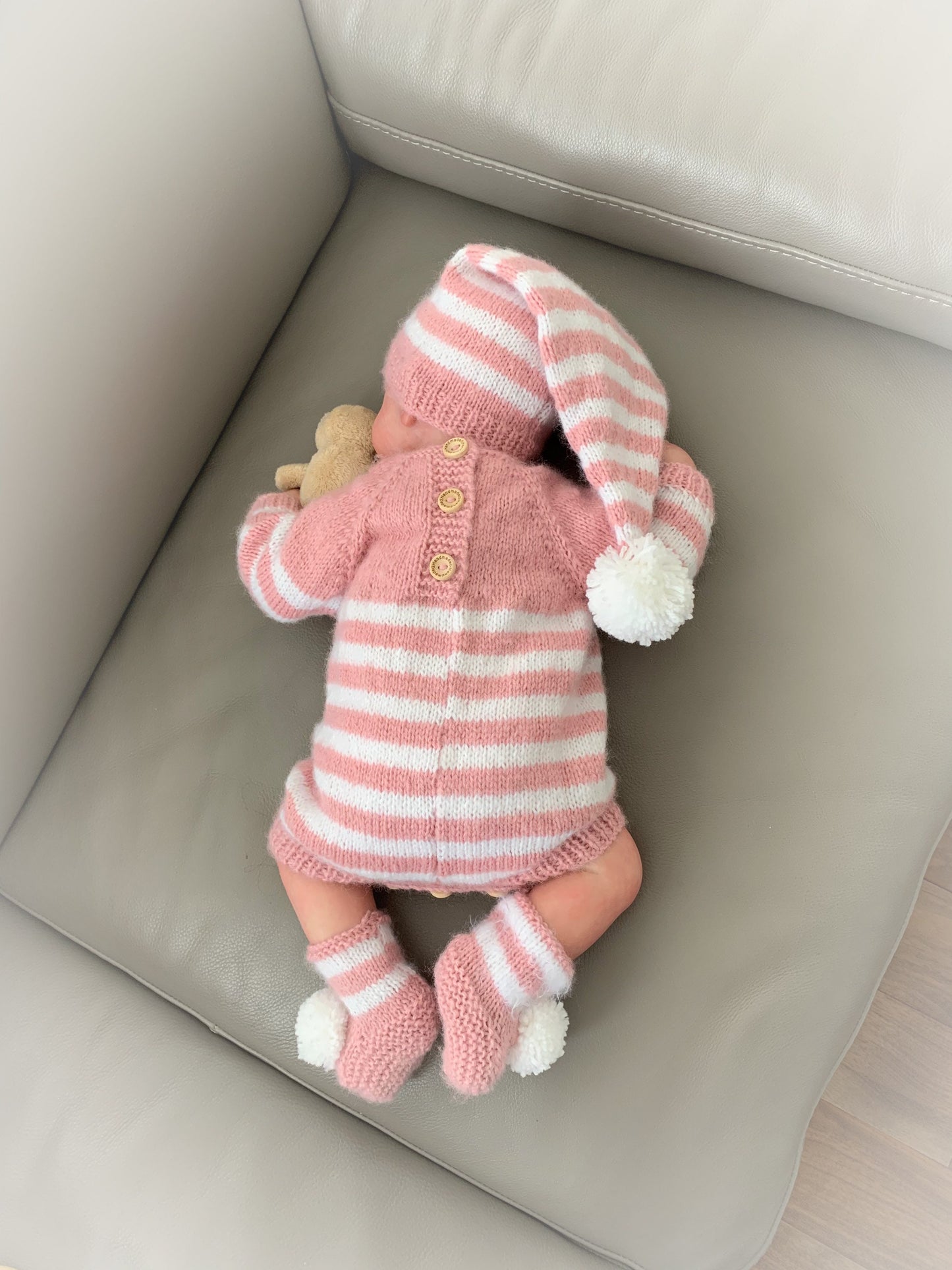 "Peaches & Cream” Romper Set Knitting pattern for Reborn doll 16 - 22” or 0-3 Mth Old Baby