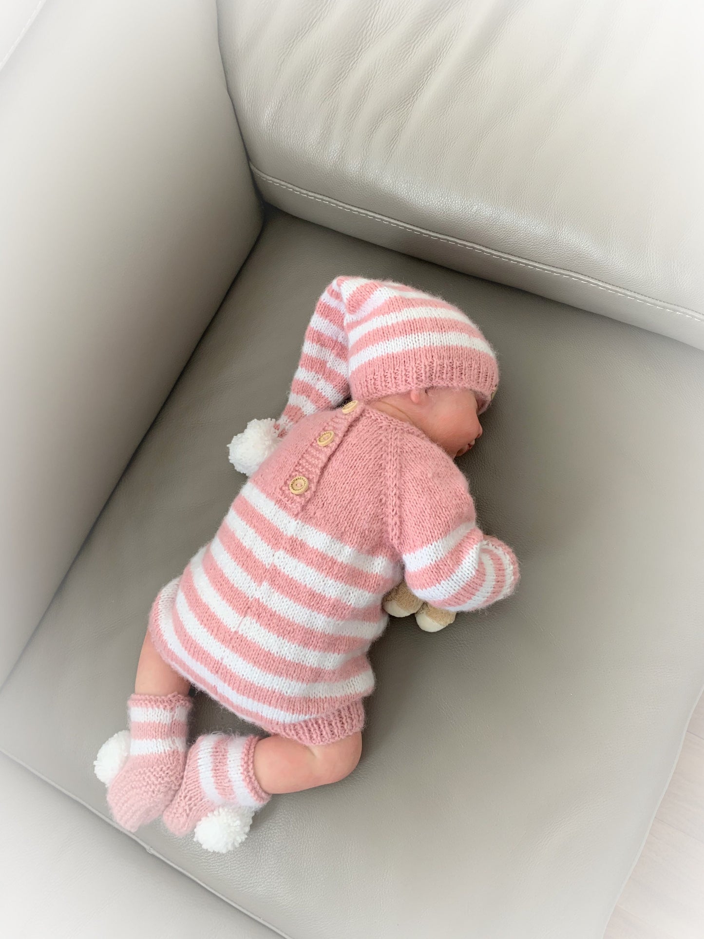 "Peaches & Cream” Romper Set Knitting pattern for Reborn doll 16 - 22” or 0-3 Mth Old Baby