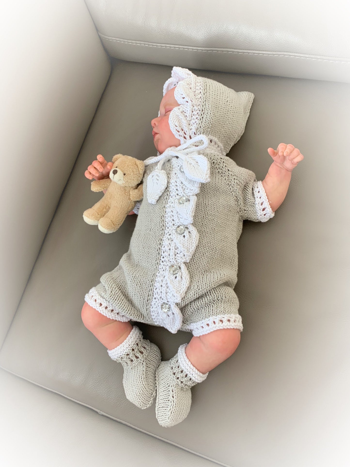"Apple” Romper Knitting pattern for Reborn doll 16 -22” or 0-3 Mth Old Baby