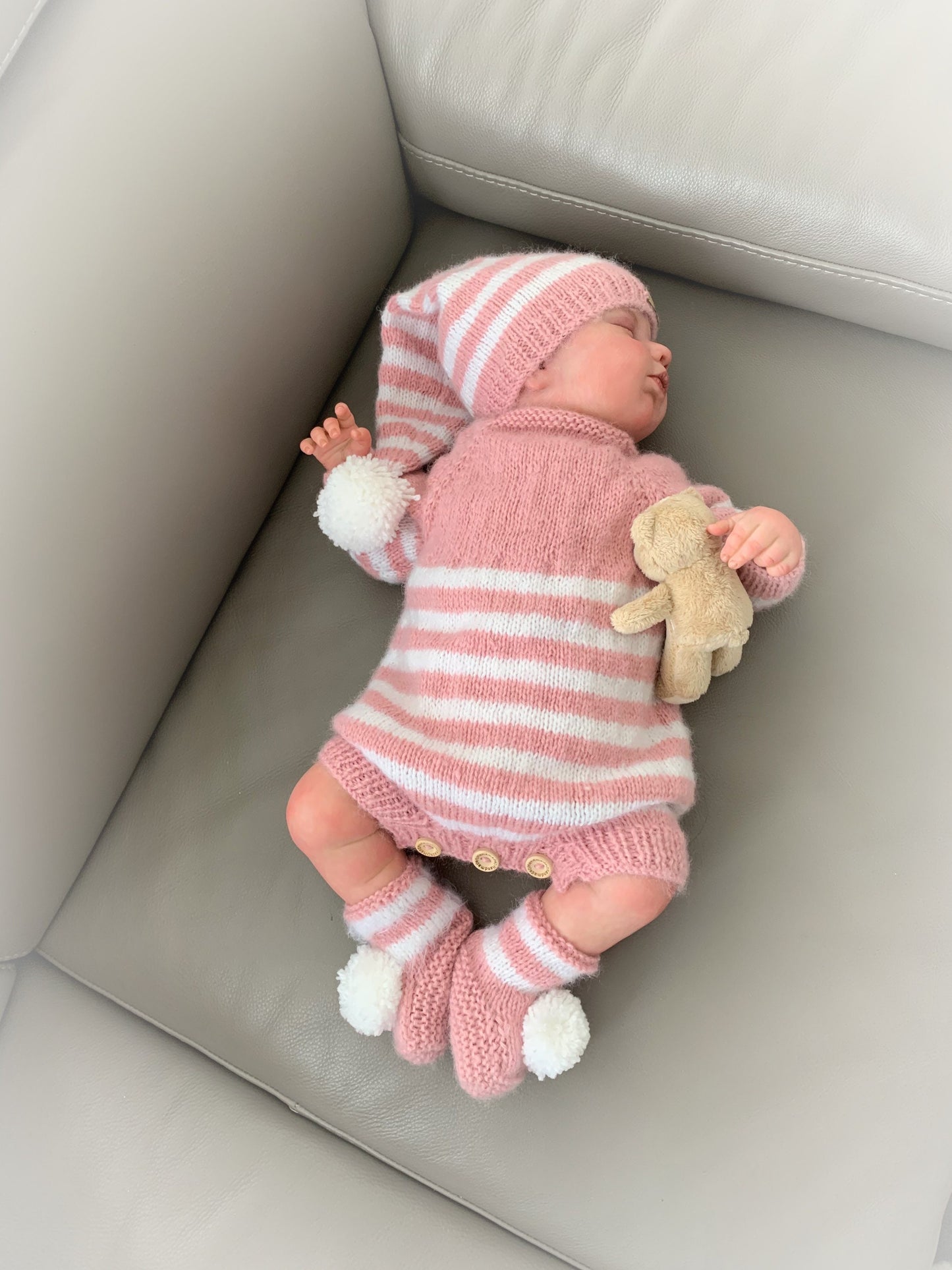 "Peaches & Cream” Romper Set Knitting pattern for Reborn doll 16 - 22” or 0-3 Mth Old Baby