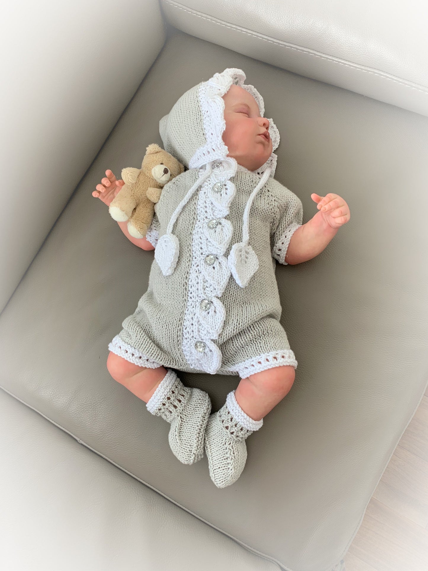 "Apple” Romper Knitting pattern for Reborn doll 16 -22” or 0-3 Mth Old Baby