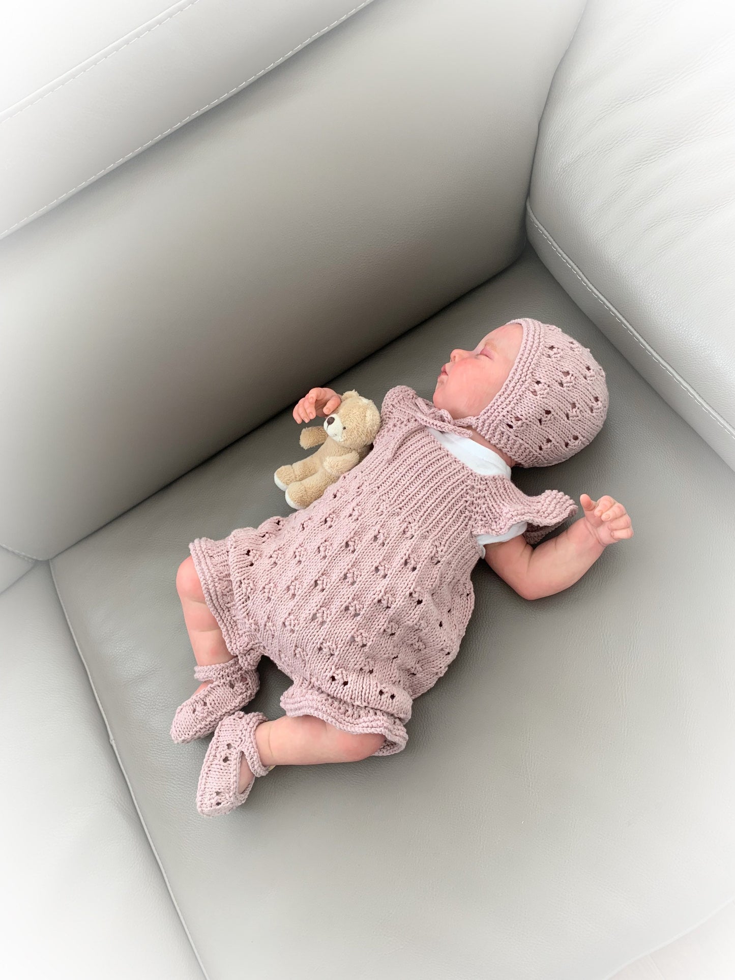 "Treacle” Romper Knitting pattern for Reborn doll 16 -22” or 0-3 Month Old Baby