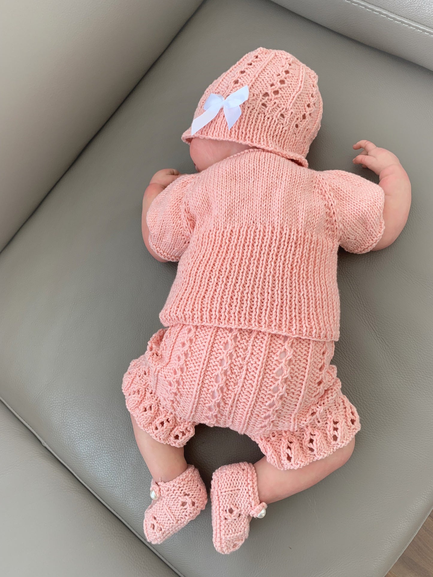 "Apricot” 4-piece set knitting pattern for Reborn doll 16 -22” or 0-3 Month Old Baby