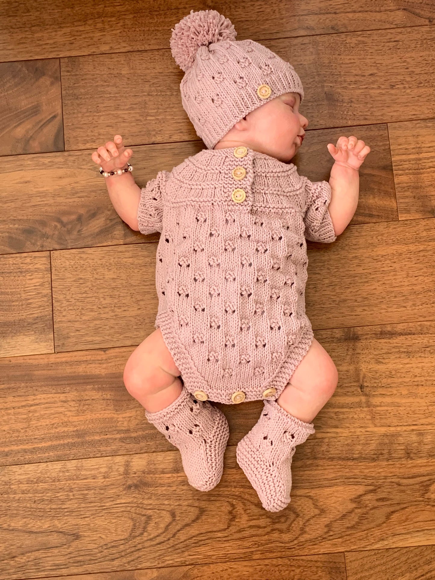 "Pippin” 3 Piece set - 8 sizes from premature to 24 Month old baby