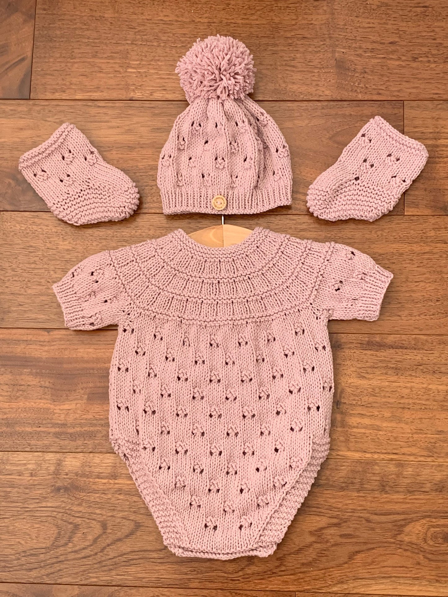 "Pippin” 3 Piece set - 8 sizes from premature to 24 Month old baby