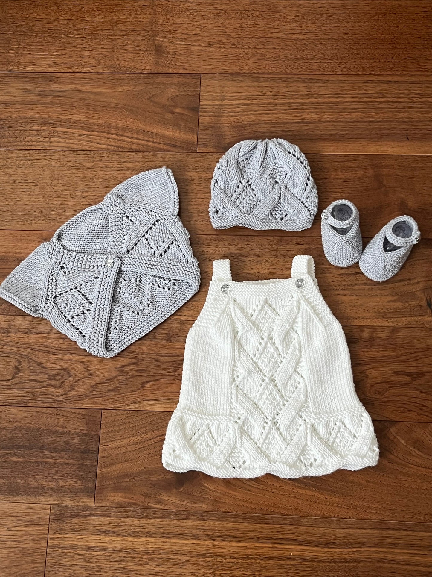"Lou Lou” 4 Piece Set Knitting pattern for Reborn doll 16-22” or 0-3 Month Old Baby