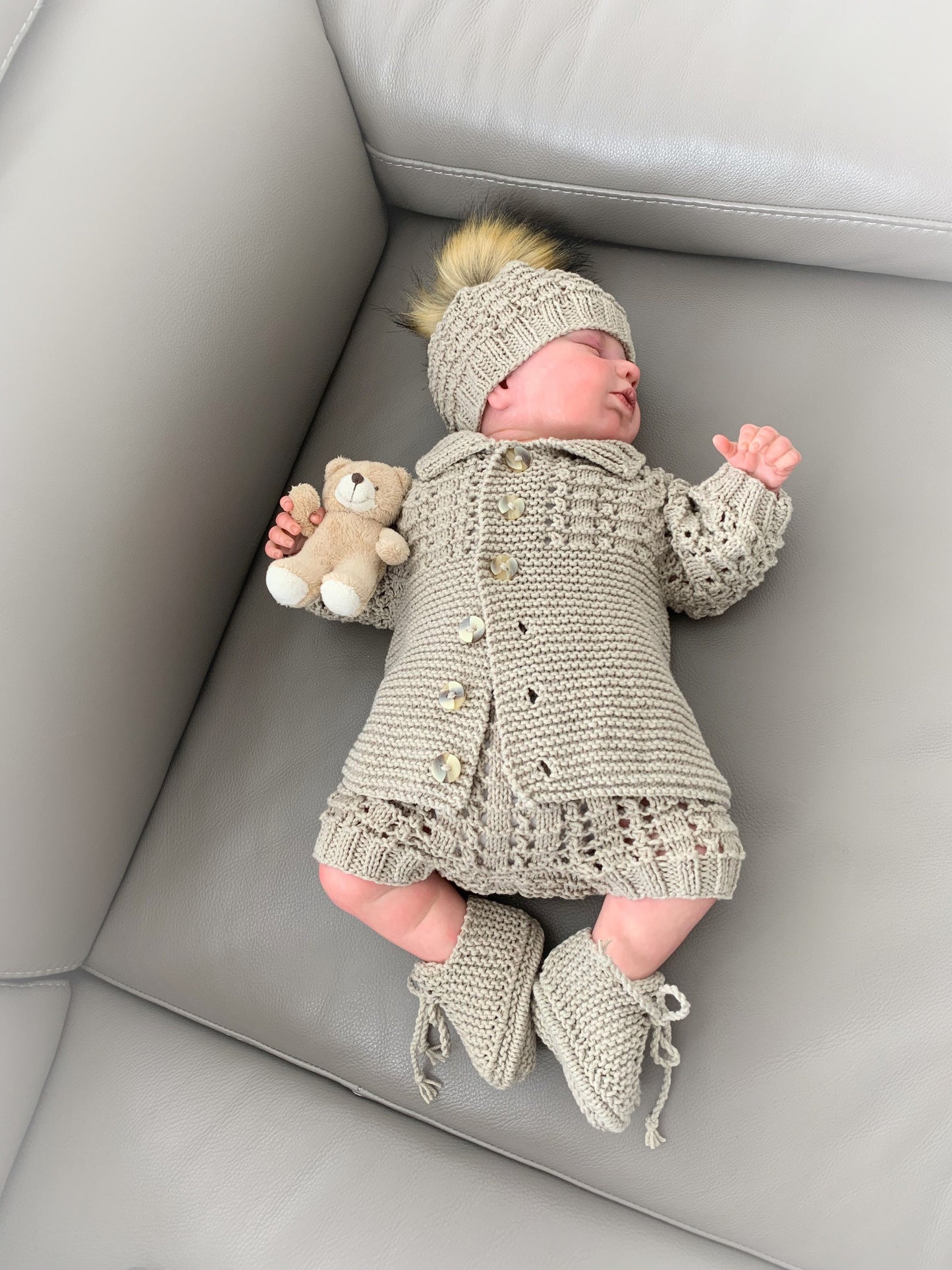 "Biscuit” Multi-piece Knitting pattern for Reborn doll 16 -22” or 0-3 Month Old Baby